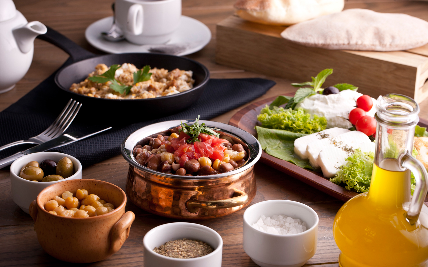 15 Amazing Lebanese Restaurants - Taste & Flavors