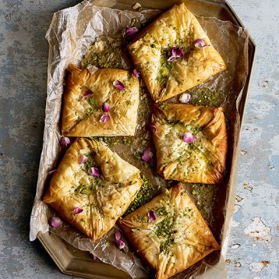 taste-and-flavors-filo-parcels-with-cream-and-rose-water-featured