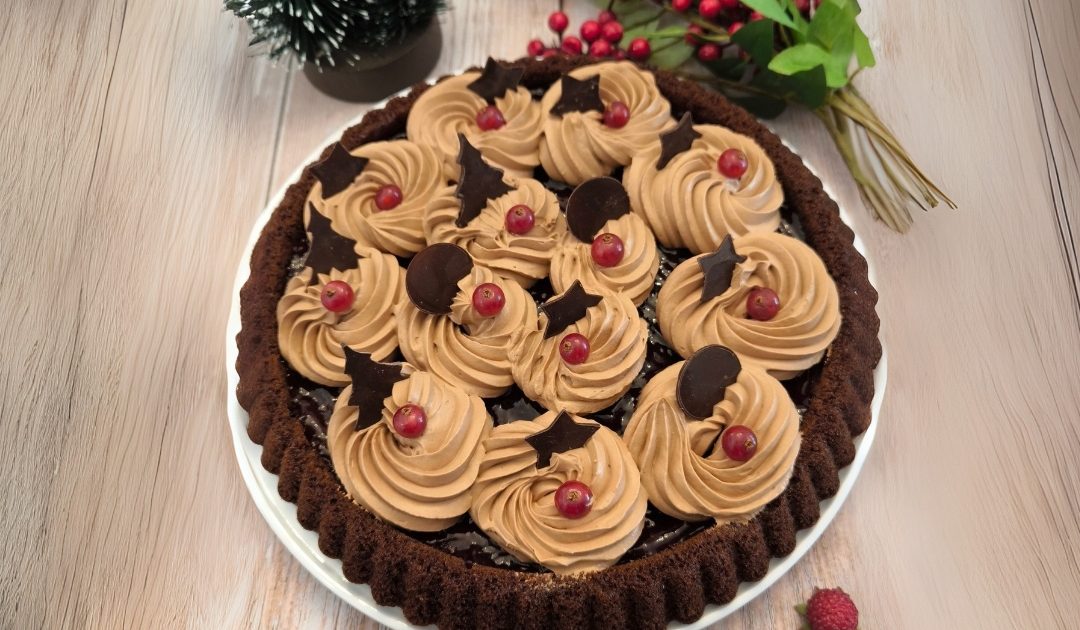 Festive chocolate and raspberry tart cake